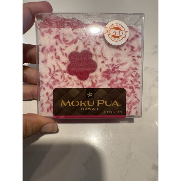 Tropical Bath And Body Set - Picture 4 of 10